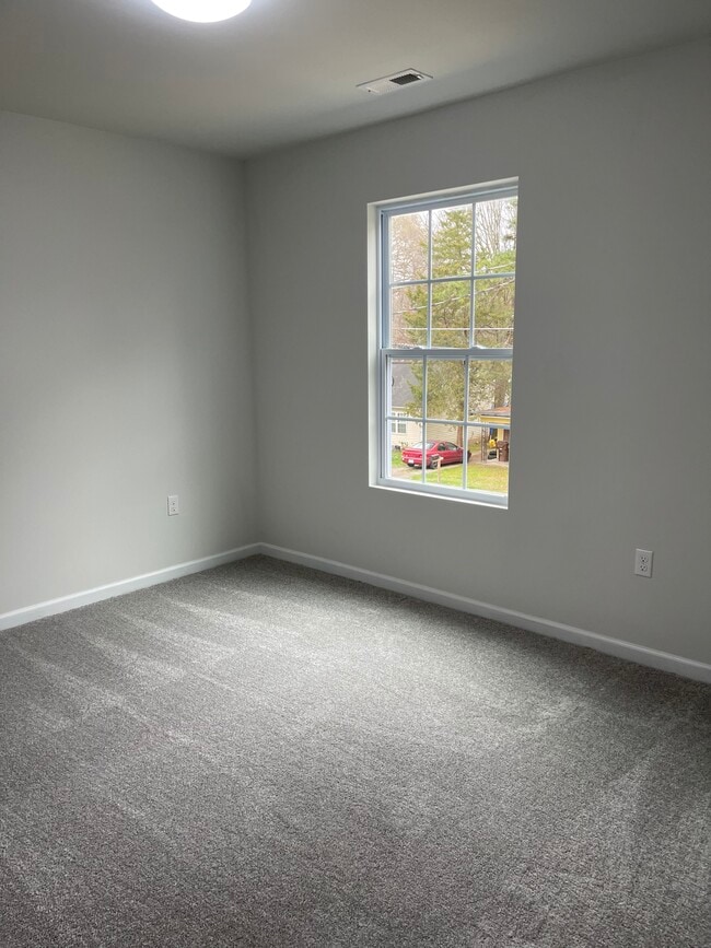 Building Photo - 1503 Larkin St