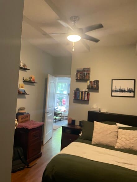 Building Photo - 1025 N Wood St