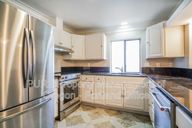 Building Photo - 10449 SW Keri Ct