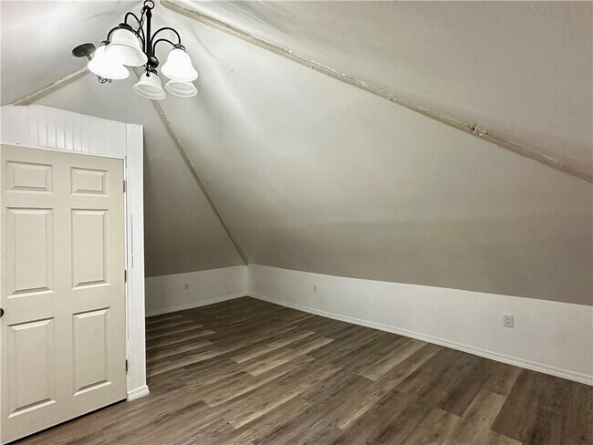 Building Photo - 10 Lachance St