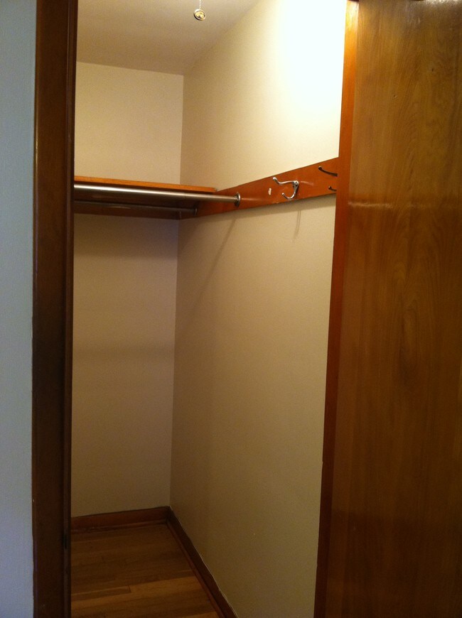 Building Photo - 130 Lacrosse St