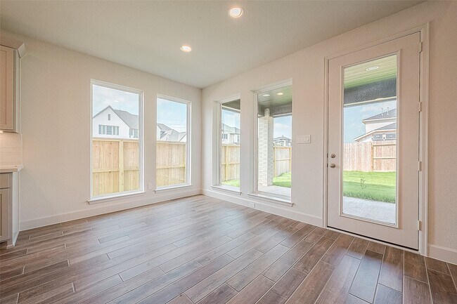 Building Photo - 29803 Breezy Pnes Lp