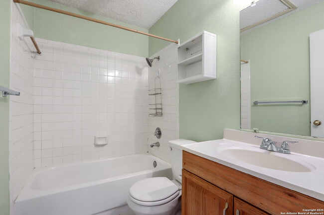 Building Photo - "Charming 4-Bed Retreat with Scenic Views ...