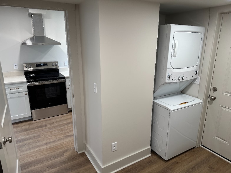 Building Photo - 3115 Rockmeade Dr