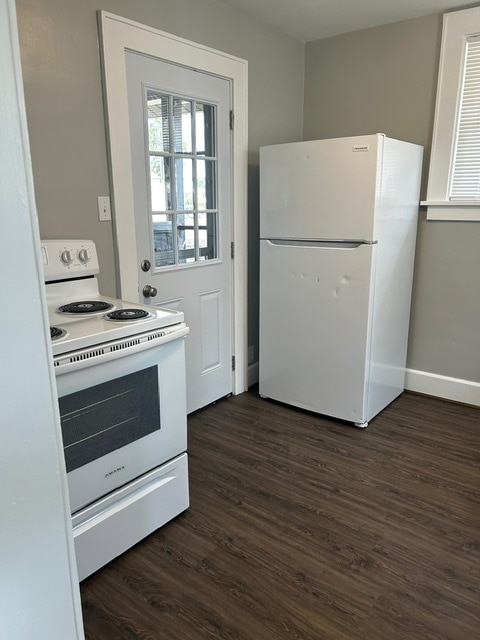 Building Photo - 634 Scranton Ave