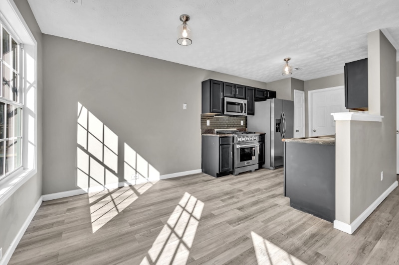 Building Photo - 732 Shadow Lake Dr