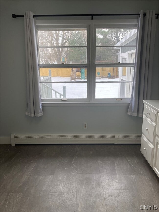 Building Photo - 449 Bugbee Dr