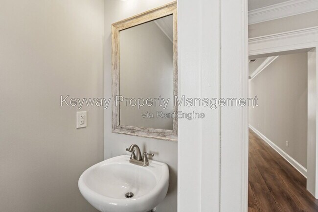 Building Photo - 4502 Chestnut Trl