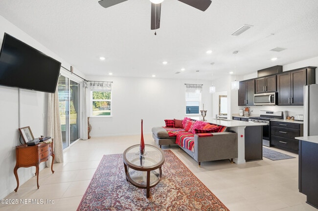 Building Photo - 607 Blind Oak Cir