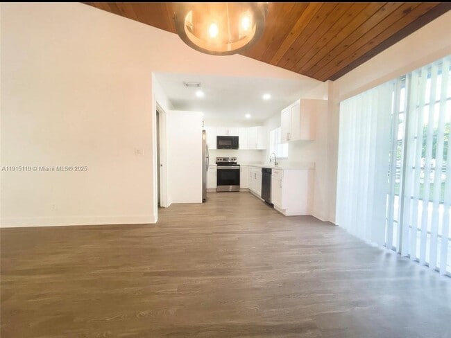 Building Photo - 7429 SW 14th Ct