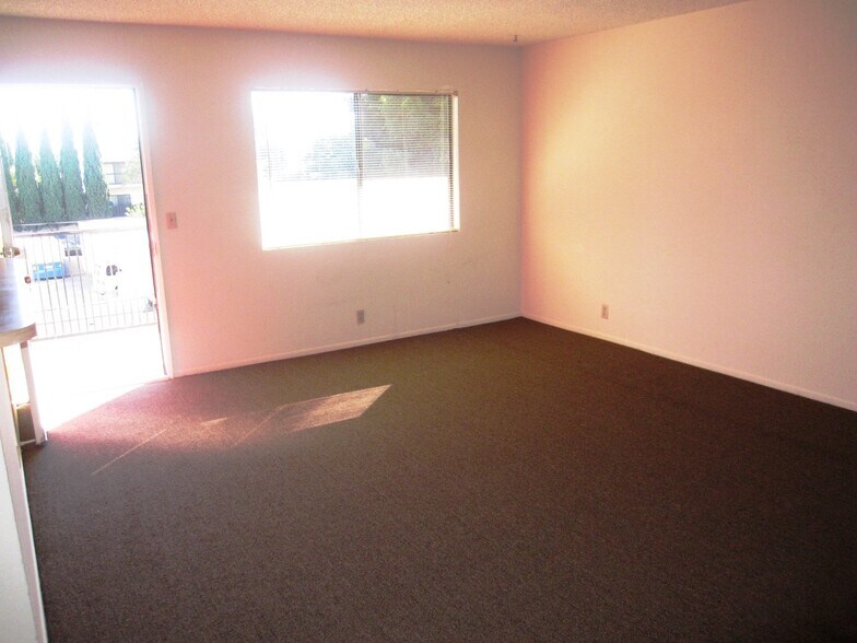 Building Photo - 13407 Kornblum Ave