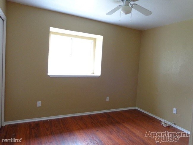 Building Photo - 2 br, 2 bath Townhome - Parkside Townhomes...