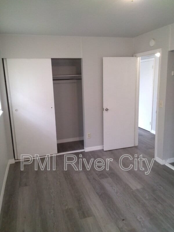 Building Photo - 8147 Bazaine Dr