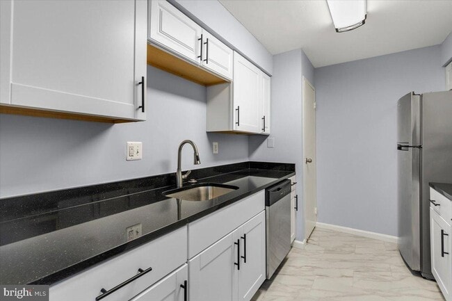 Building Photo - 5300 Holmes Run Pkwy