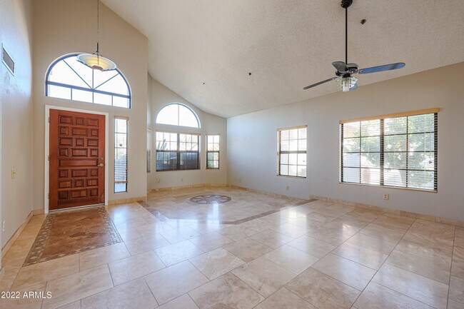 Building Photo - 9067 E Voltaire Dr