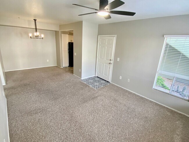 Building Photo - Ground Floor 1 Bedroom 1 Bathroom in Lakeshore @ Anderson Springs