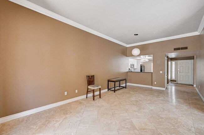 Building Photo - 210 E Flamingo Rd