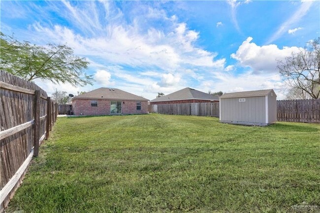 Building Photo - 12 W Sherryl Ave