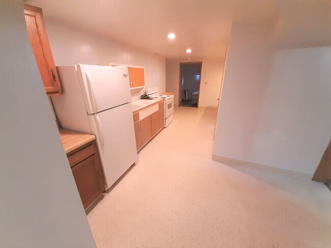 Building Photo - 139 Coddington Rd