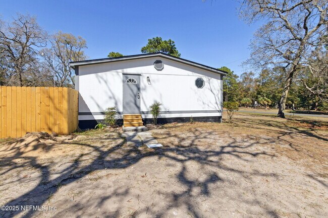 Building Photo - 97119 Diamond St