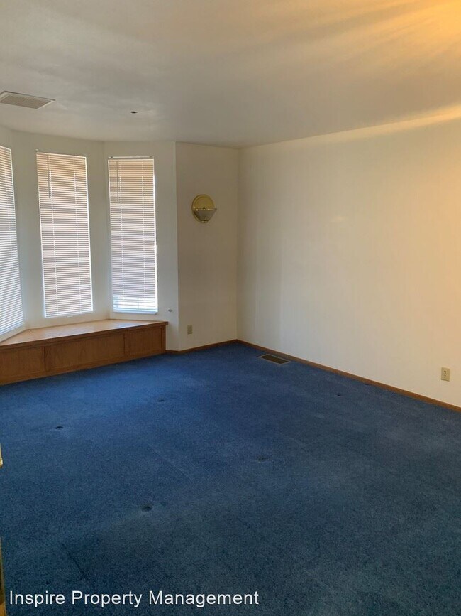 Building Photo - 3 br, 2.5 bath House - 7696 Elwood Street