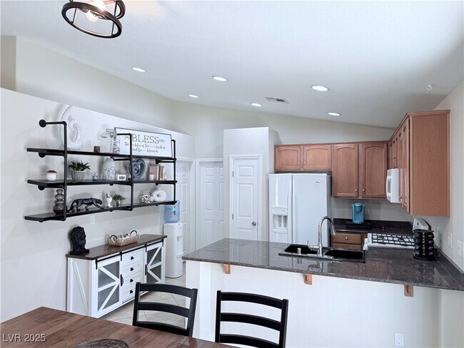 Building Photo - 5917 Pearlie May Ct