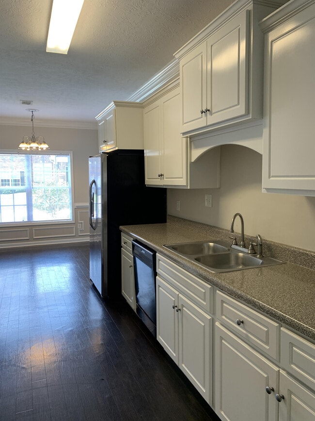 Building Photo - 4310 E Barcelona Way