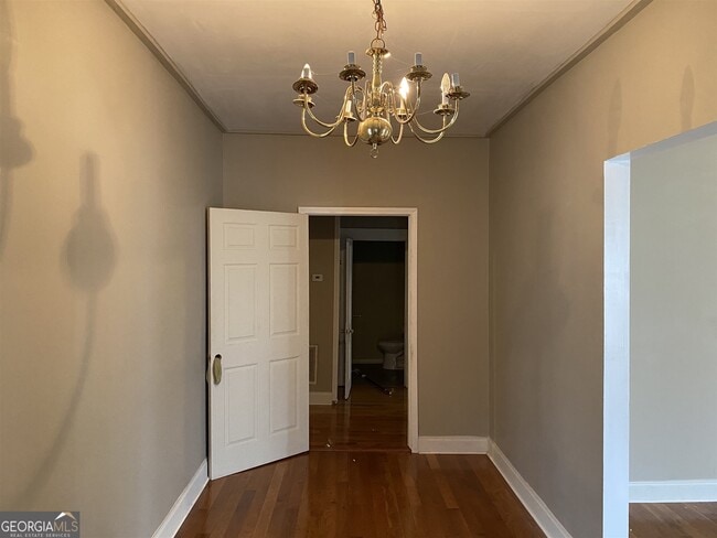 Building Photo - 23 E New St