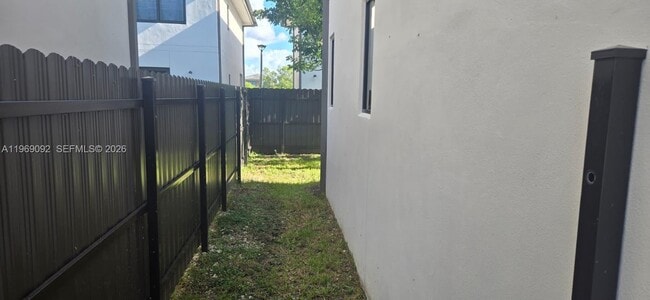 Building Photo - 1159 NW 3rd St