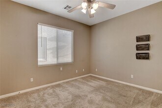 Building Photo - 9768 Plane Tree Ct