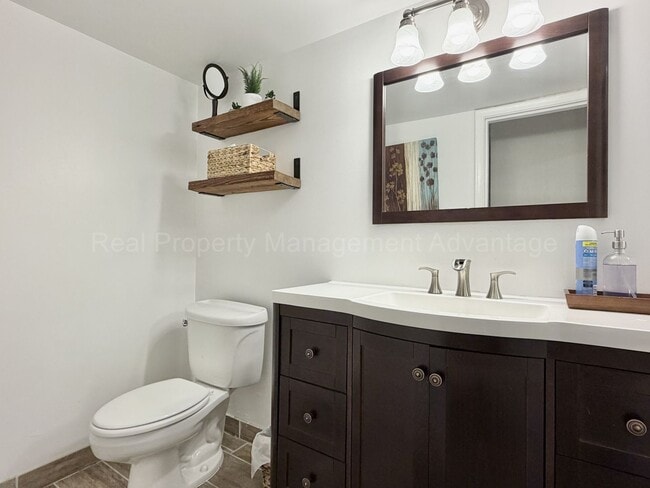 Building Photo - Spacious 4-Bedroom Colonial Minutes from Birmingham