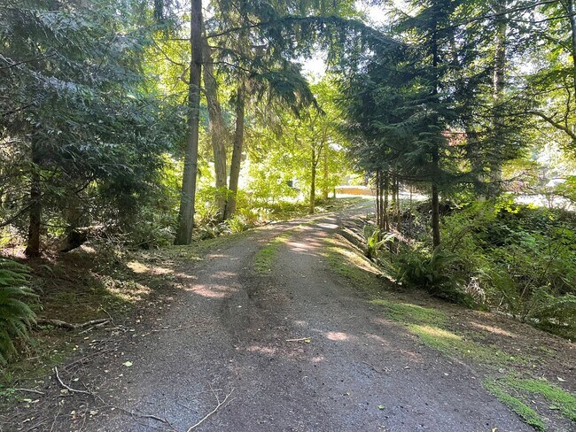 Building Photo - Langley Craftsman in Park-Like Setting and One Small Pet Allowed