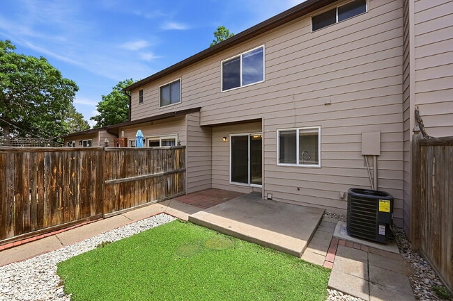 Building Photo - $2,040.95, 2-bed, 2-bath in Aurora with in Unit Laundry!