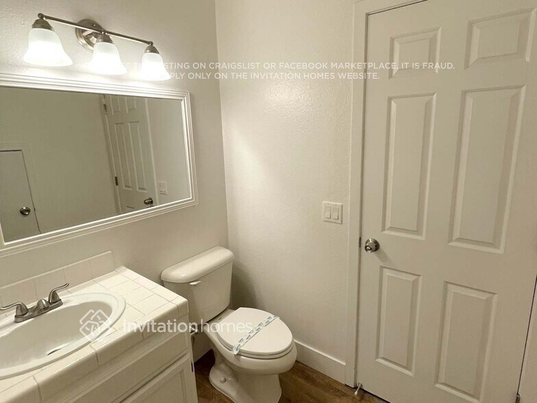 Building Photo - 2828 Tiffany W Way