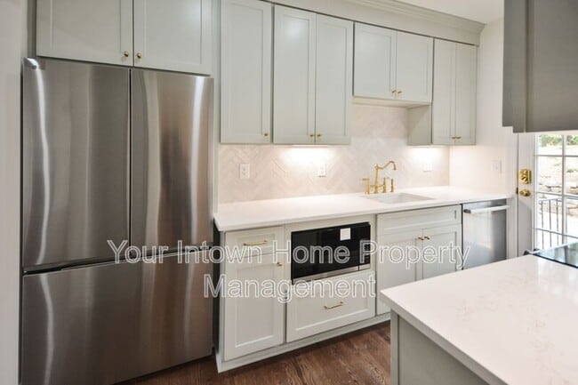 Building Photo - 1861 Ardmore Rd NW