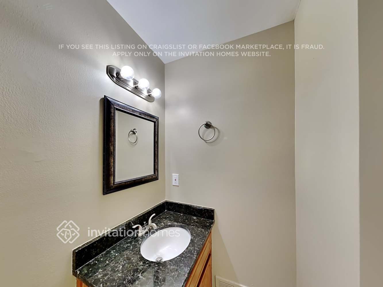 Building Photo - 1706 Live Oak Dr NW