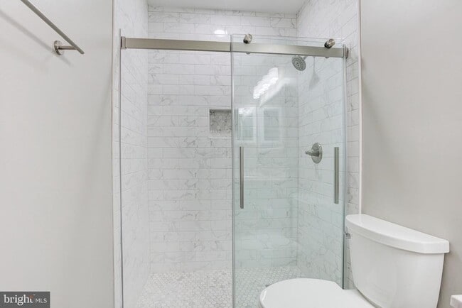 Building Photo - 273 S Pickett St