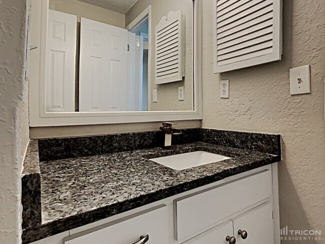 Building Photo - 4905 Traskwood Ct