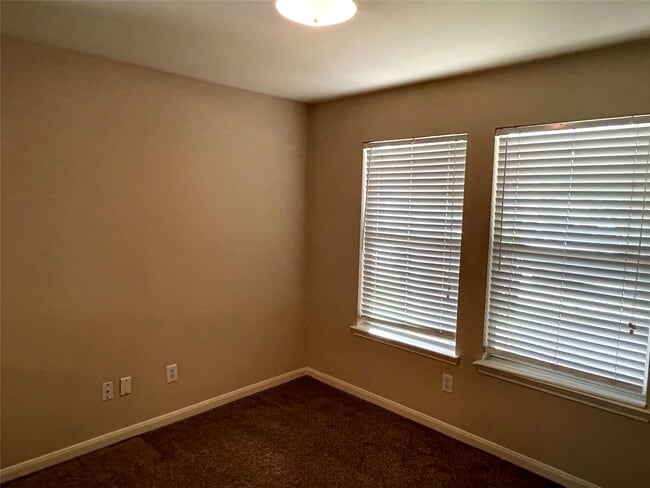 Building Photo - 29618 Evergreen Hills Dr