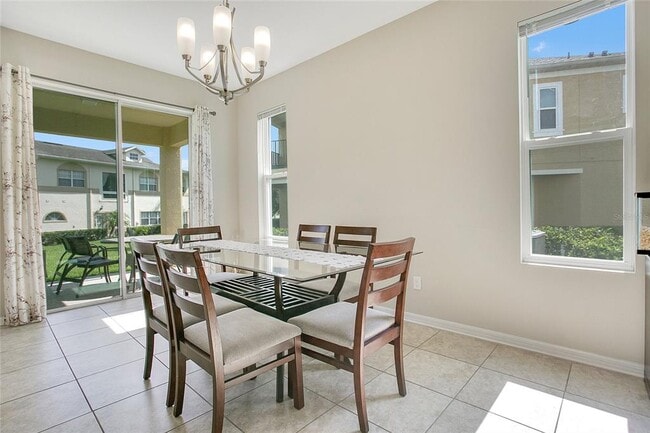 Building Photo - 13540 Fountainbleau Dr