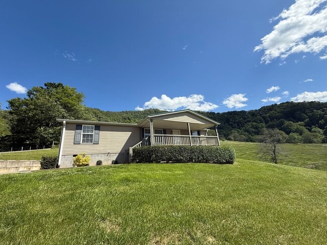 Building Photo - Mountain Views on Beautiful Farm Land