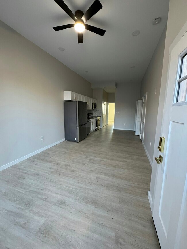 Building Photo - 2416 N Charles St