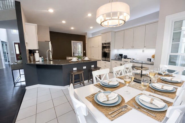 Building Photo - 10315 Rougemont Ln