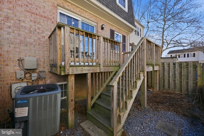 Building Photo - 14602 King Lear Ct