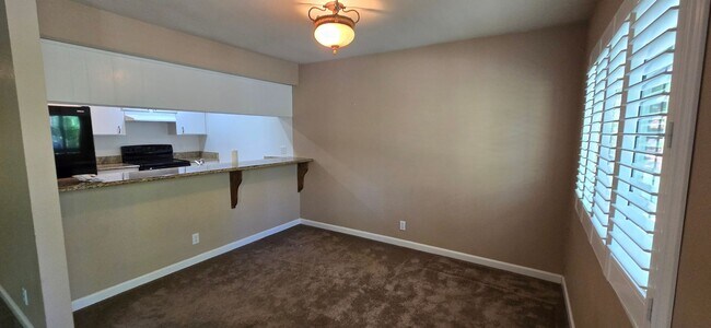 Building Photo - two-bedroom, two-bath condo in Nevada City