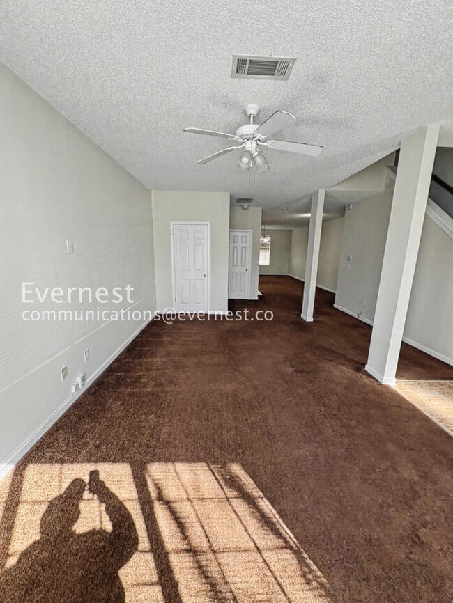 Building Photo - PROMO: Enjoy your 2nd month rent-free rent when you sign the lease today! 3 Bed, 2.5 Bath Home wi...