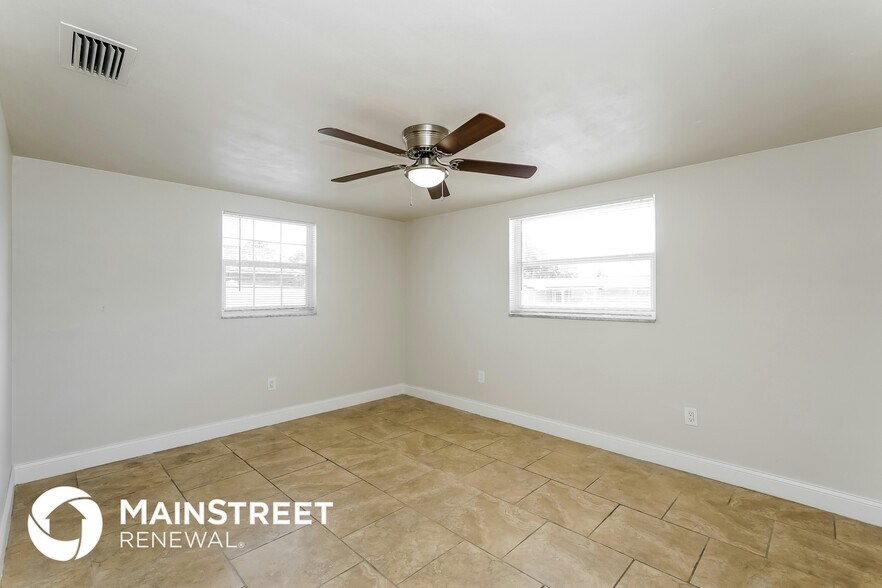 Building Photo - 7625 Ilex Dr