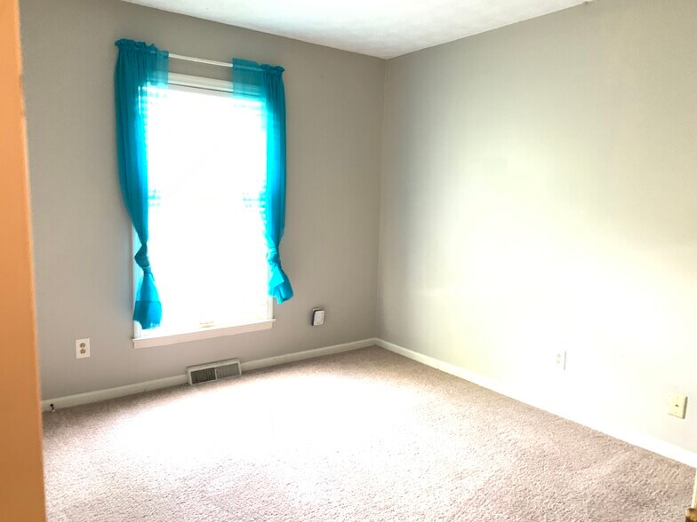 3rd bed - 3313 Tisdale Dr