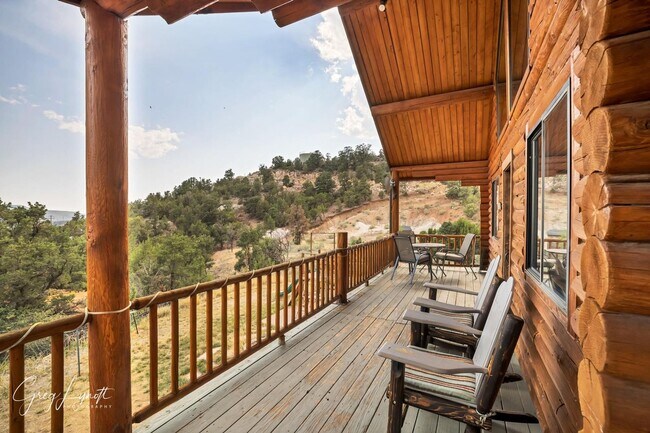 Building Photo - Furnished Mountain living in Central, Utah!