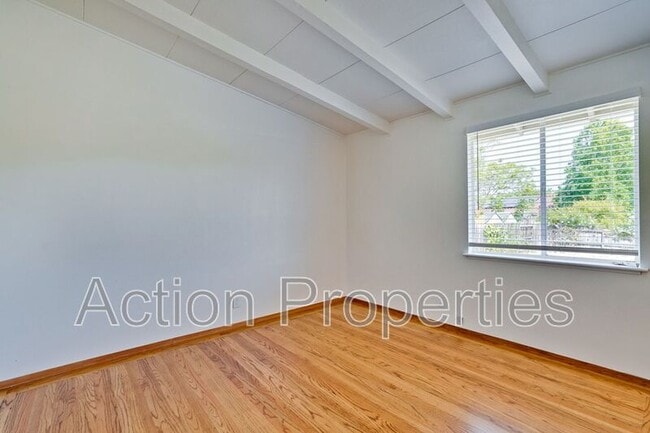 Building Photo - 2343 Jackson St